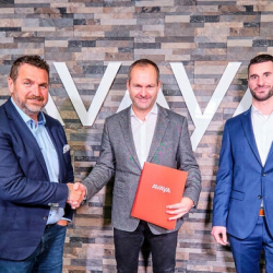 Решения для связи и контакт-центров: Avaya и Veovia расширяют свои деловые отношения - Продажа и настройка Avaya, Gigaset, Snom, Yealink.